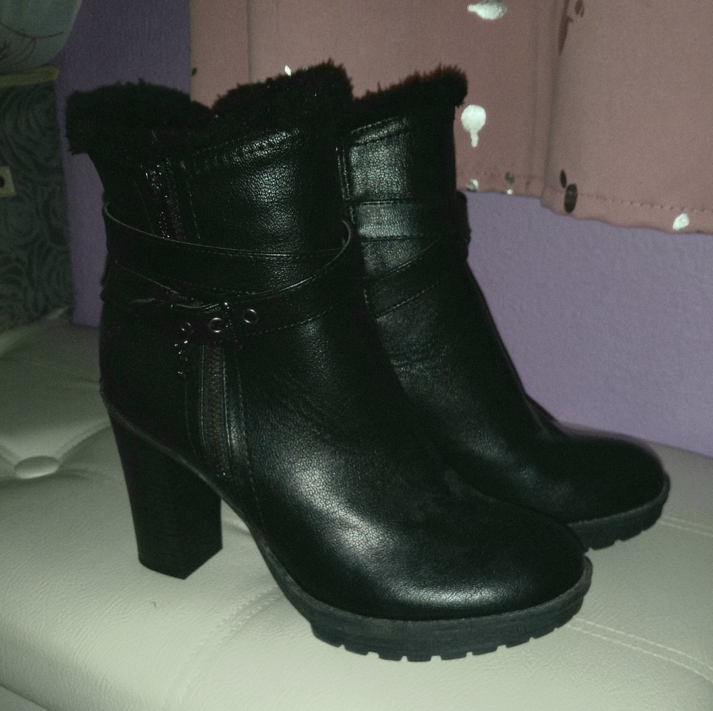 Guess Black heeled boots 8M